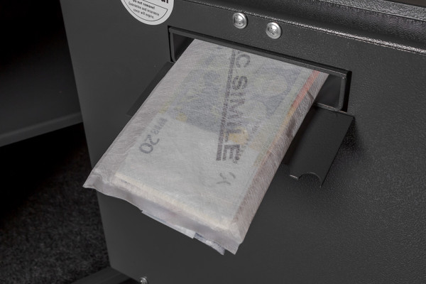 Einwurftresor als Tresor mit Einwurf