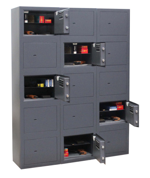 Wertfachanlage mit 15 doppelwandigen Fächern